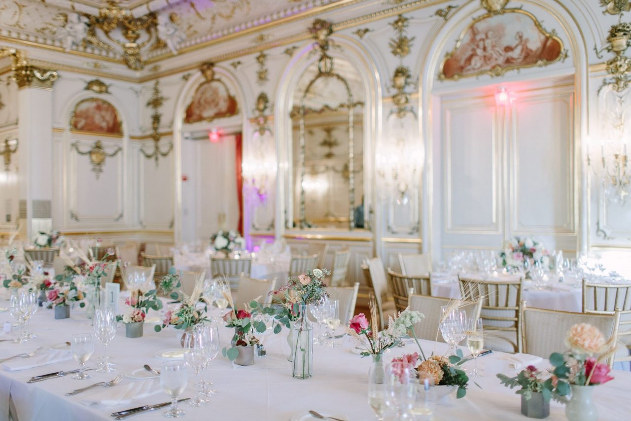 Romantic Cosmos Club Wedding | Petal's Edge Floral Design