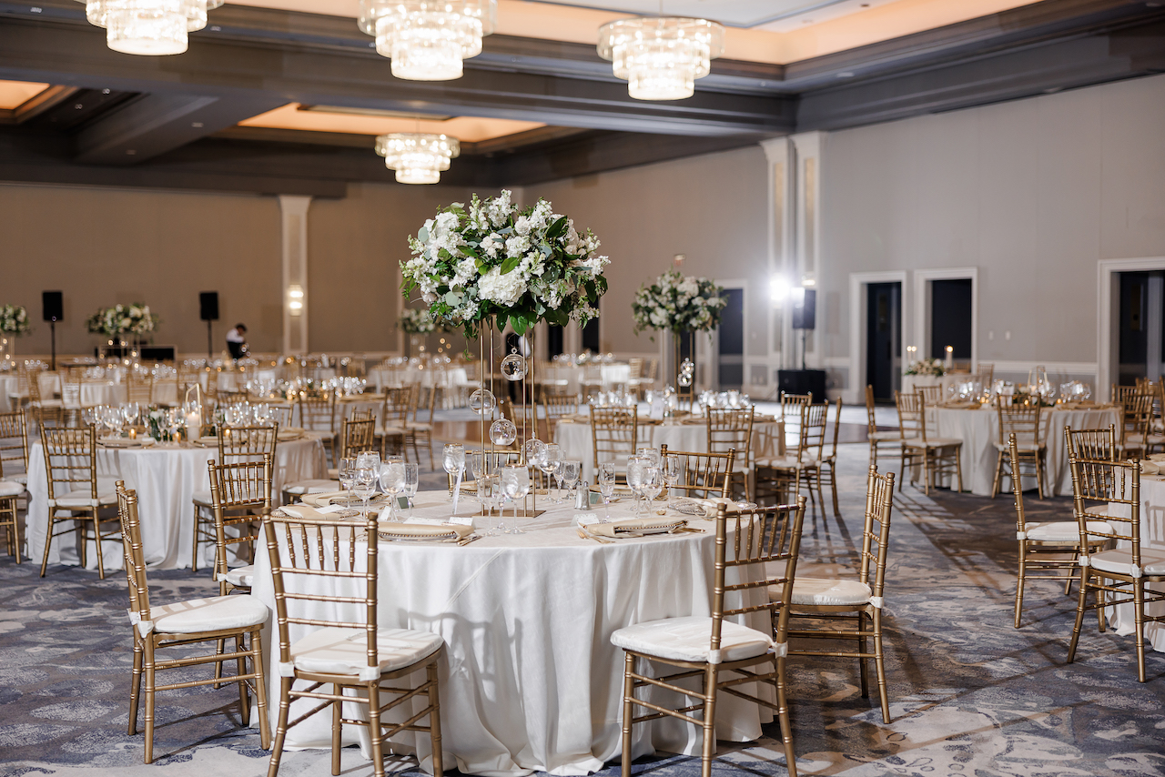 Understated yet Opulent Museum Wedding 