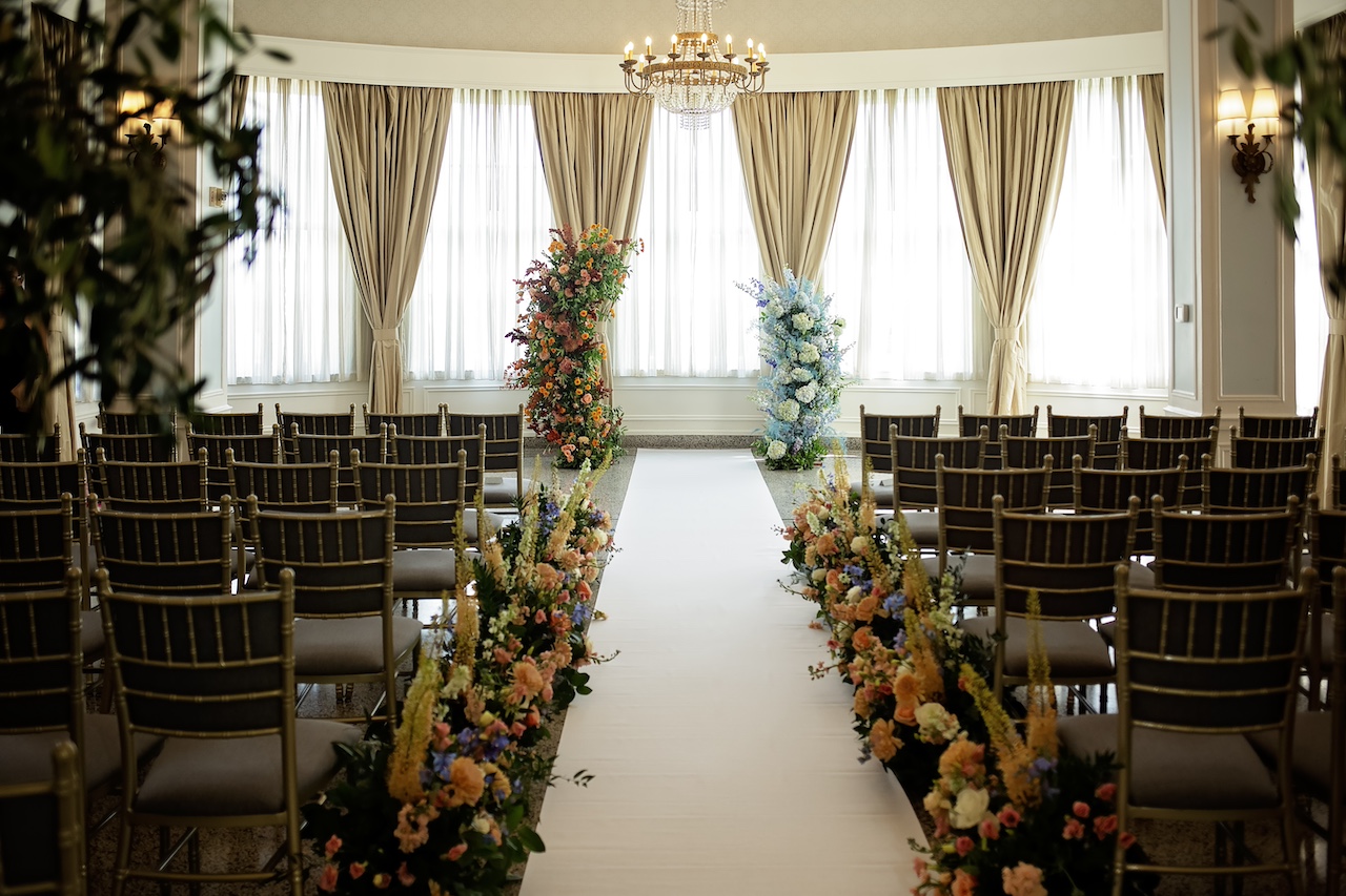 High End Wedding Florist Alexandria aisle